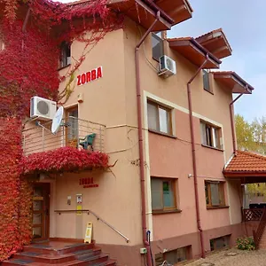 Pensjonat Zorba, Bukareszt