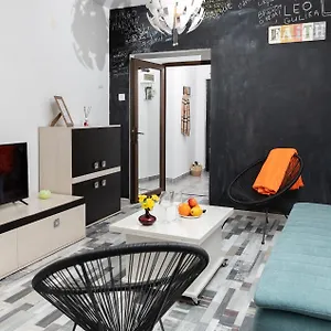 Old Deluxe - River View ! Apartamento